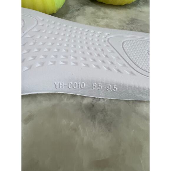 Adidas Yeezy Boost 350 V2 Yeezreel FW5191 Size 9.5 Non-Reflective Green Black main image 11